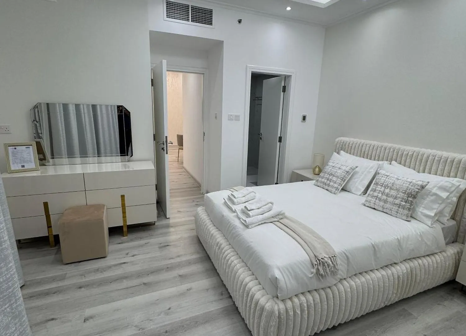 Icon Tower 1 , Jlt 1Bhk Apartment Dubai